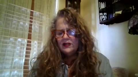 Snapshot of luvmedestinee chatting on September 18, 3:38 pm LuvMeDestinee online show from September 18, 3:38 pm