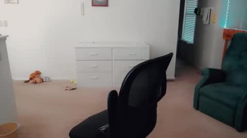 Britney online show from February 8, 7:39 pm