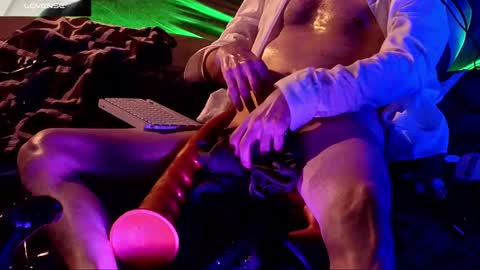 Im a   -  CAMGUY YOU  LIKE to FUCK online show from February 9, 6:37 pm