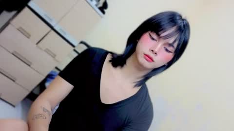 luxe_brat online show from July 31, 7:53 am
