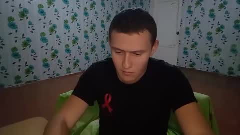 Snapshot of luxeboy_ chatting on September 26, 8:17 pm Mike online show from September 26, 8:17 pm