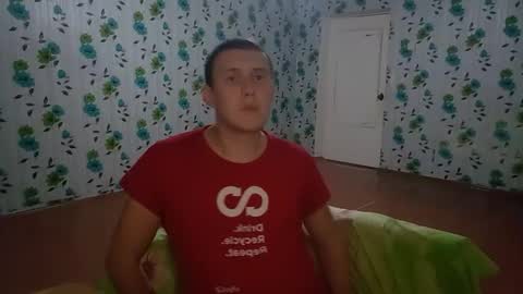 Snapshot of luxeboy_ chatting on October 5, 7:21 pm Mike online show from October 5, 7:21 pm