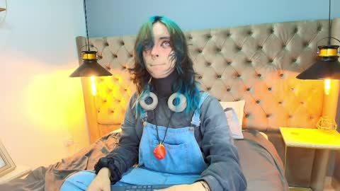 Luxiel 3 online show from April 6, 9:16 pm