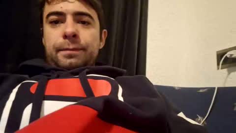 Snapshot of luxorz0 chatting on March 2, 4:50 am Luxor online show from March 2, 4:50 am