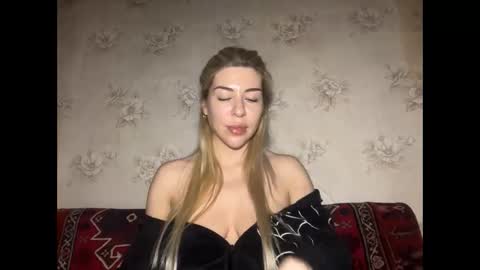 LuxSonyaStar online show from December 19, 2:01 pm