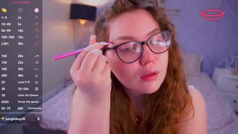 luxsopphia_ online show from December 5, 8:17 pm