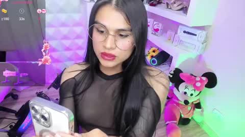 Snapshot of luz_celeste_ chatting on January 31, 1:54 am Luz online show from January 31, 1:54 am