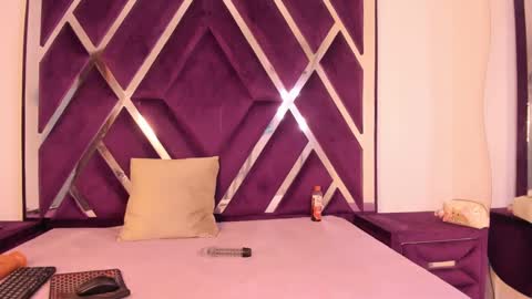 Snapshot of luzenaasm chatting on September 9, 4:23 am luzenaasm online show from September 9, 4:23 am