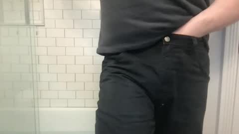 lvguynextdoor440656 online show from February 26, 1:31 am