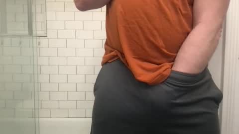 lvguynextdoor440656 online show from January 15, 2:42 am