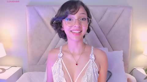 Lya Lee online show from October 16, 11:54 am