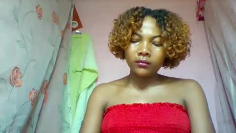 lyndah19 online show from February 4, 10:57 pm