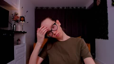 Sara online show from March 6, 10:36 pm