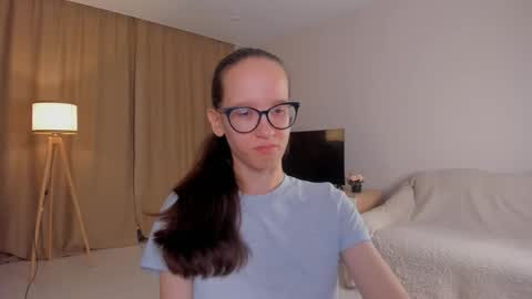 Sara online show from October 15, 4:41 pm