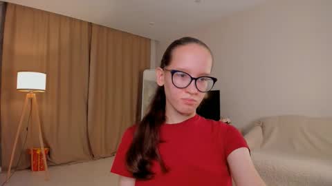 Sara online show from October 10, 4:35 pm