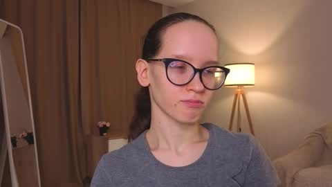 Sara online show from February 16, 4:16 pm