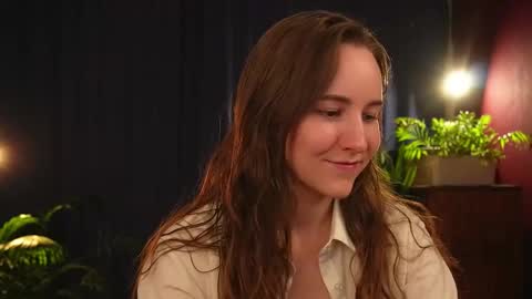 Lynn online show from November 25, 12:48 pm