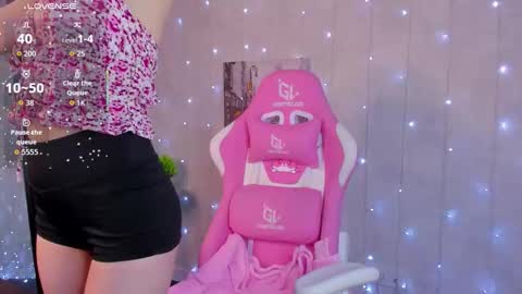 Lynn online show from October 13, 1:07 am