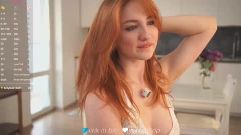 Snapshot of lynnalltop chatting on October 20, 4:39 am Natasha online show from October 20, 4:39 am