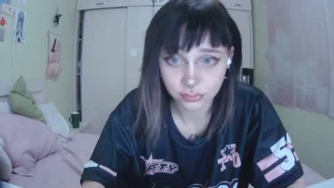Snapshot of lynncottingham chatting on October 6, 11:06 am Kira online show from October 6, 11:06 am
