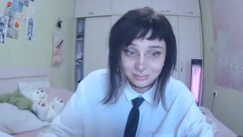 Snapshot of lynncottingham chatting on October 7, 11:17 am Kira online show from October 7, 11:17 am