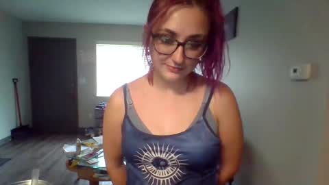 Lynn  online show from April 15, 8:53 pm