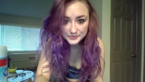 Lynn  online show from February 27, 12:53 pm