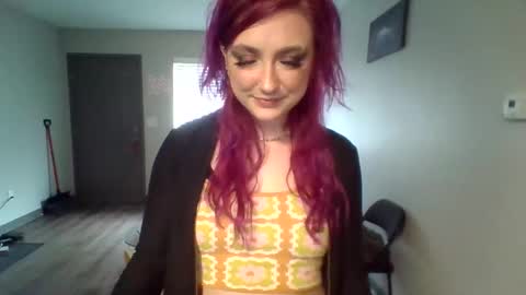 Lynn  online show from March 11, 4:21 pm