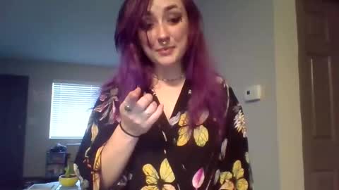 Lynn  online show from February 15, 9:46 pm