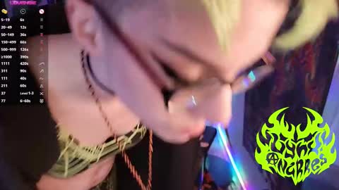 Snapshot of lynxanarres chatting on September 29, 3:27 am Lynx Anarres online show from September 29, 3:27 am