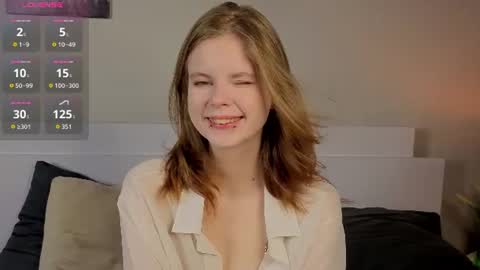 Julie online show from July 2, 9:42 pm