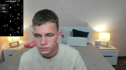 m0neyken_ online show from June 27, 5:57 am