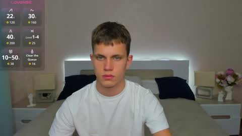 m0neyken_ online show from July 26, 3:04 am