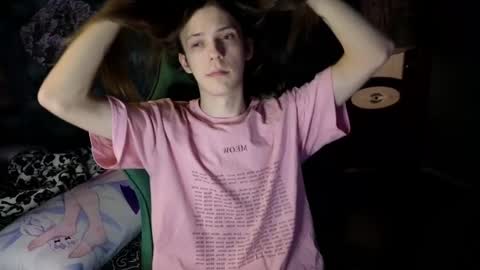 Snapshot of m1shq chatting on February 28, 6:21 am m1shq online show from February 28, 6:21 am