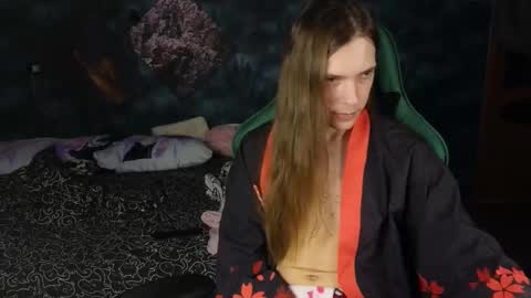 Snapshot of m1shq chatting on March 8, 11:07 pm m1shq online show from March 8, 11:07 pm