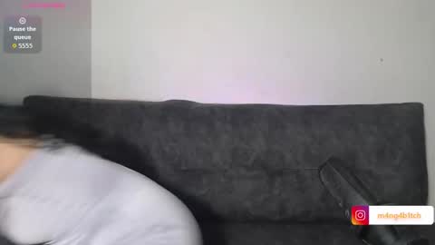 Snapshot of m4ng4b1tch chatting on October 21, 11:48 am m4ng4b1tch online show from October 21, 11:48 am