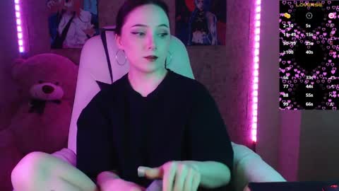 Melissa online show from April 11, 4:44 pm