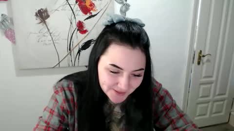 m_i_k_i_ online show from March 16, 1:26 pm