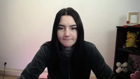 m_i_k_i_ online show from March 3, 10:44 am