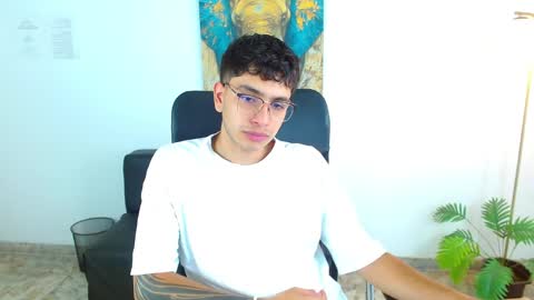 Max online show from March 23, 1:27 pm