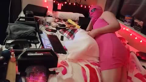 mac1119 online show from February 14, 8:17 am