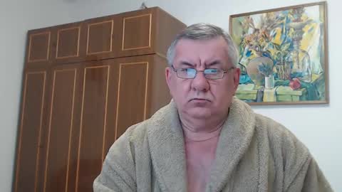 Snapshot of machomale3 chatting on February 11, 2:02 pm Macho online show from February 11, 2:02 pm