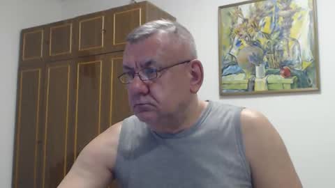 Snapshot of machomale3 chatting on October 12, 8:21 pm Macho online show from October 12, 8:21 pm