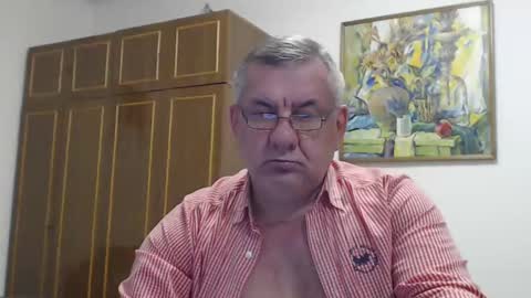 Snapshot of machomale3 chatting on January 31, 9:37 pm Macho online show from January 31, 9:37 pm