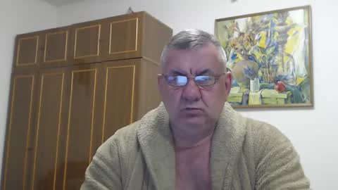 Snapshot of machomale3 chatting on February 19, 9:36 pm Macho online show from February 19, 9:36 pm