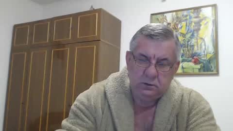 Snapshot of machomale3 chatting on February 17, 8:06 pm Macho online show from February 17, 8:06 pm