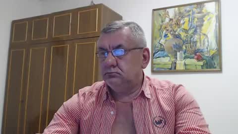 Snapshot of machomale3 chatting on February 1, 9:29 pm Macho online show from February 1, 9:29 pm