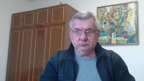 Snapshot of machomale3 chatting on February 14, 1:29 pm Macho online show from February 14, 1:29 pm