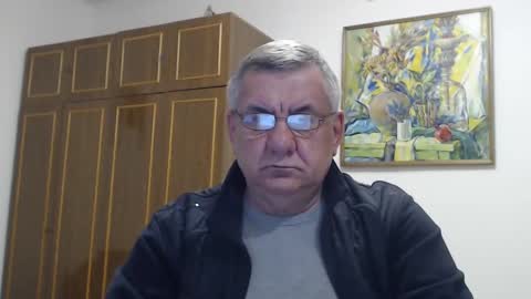 Snapshot of machomale3 chatting on February 16, 8:11 pm Macho online show from February 16, 8:11 pm