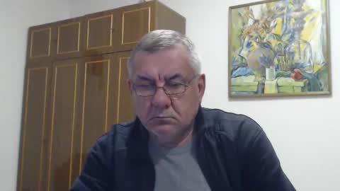 Snapshot of machomale3 chatting on October 5, 11:23 pm Macho online show from October 5, 11:23 pm